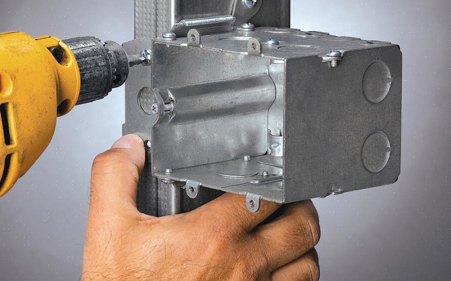 Hvis du installerer elektriske kasser i beton eller mursten