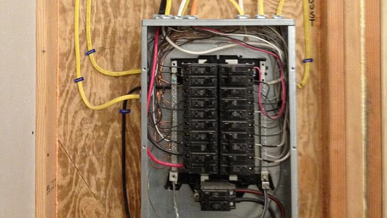 Kan den elektriske underpanel skabe nyt plads til afbrydere