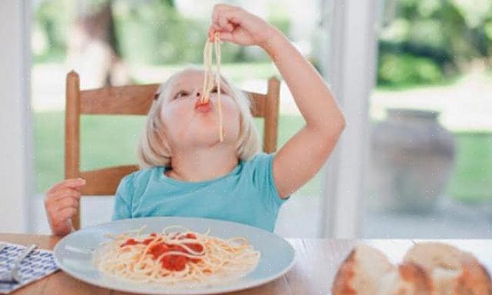 Fjern overskydende tomatsauce