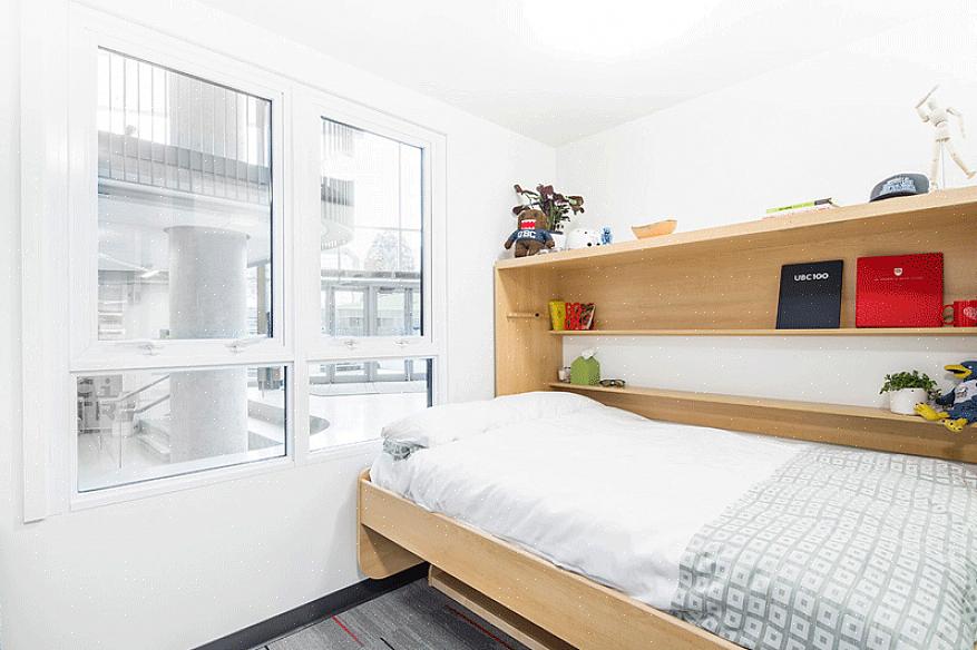 Sådan lever Szymon Hanczar et minimalt liv i sin 140 m2 store bybolig