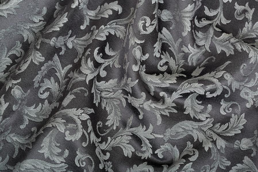 Brocade er et vævet stof med et detaljeret hævet design