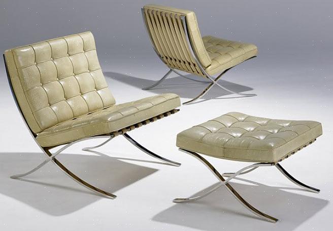 Knoll International (navnet på virksomheden siden 1969) producerer stadig Barcelona-stolen "less is more"