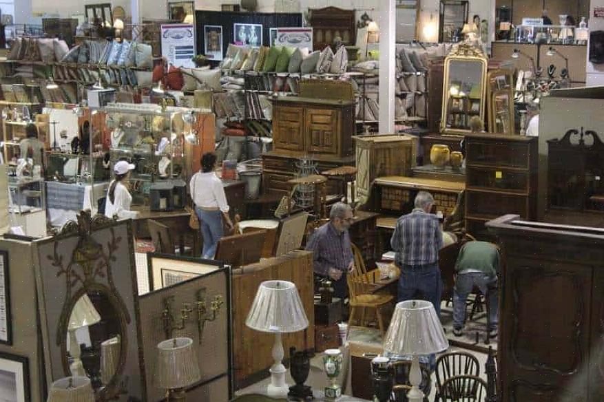 Scott Antique Markets-shows i Atlanta er placeret på 3650 Jonesboro Road SE i de nordlige