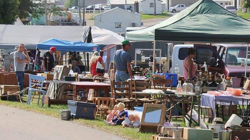 Fra november til marts afholder Scott Antique Markets månedlige antikke shows i Columbus