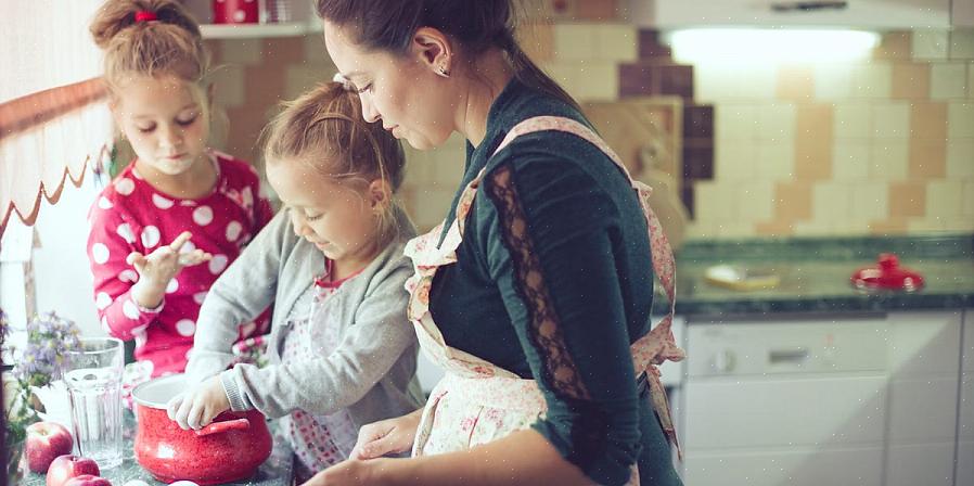 Børn i skolealderen kan lære at folde vasketøj