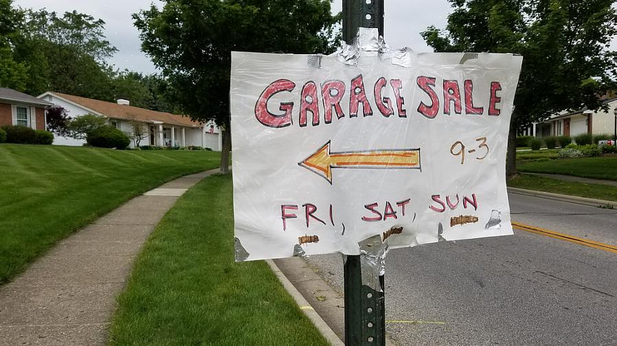 Angiv dit værftudsalg i de relevante klassificerede sektioner i både Craigslist