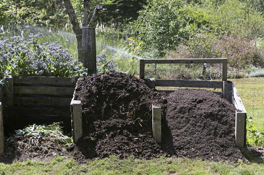 Veltilrettelagte aerobe kompostbakker