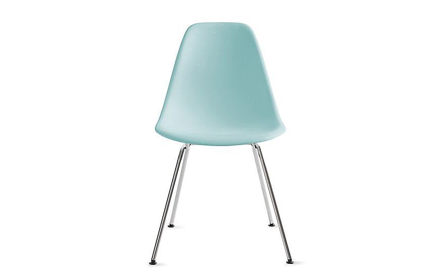 Eames Fiberglass Side Chair blev introduceret i 1951