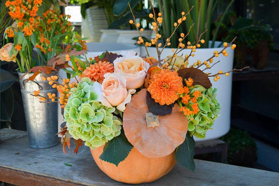Og det hæver virkelig udseendet af blomster fra bare et dejligt strejf til et fuldt blæst centerpiece