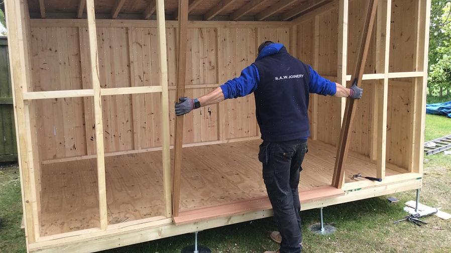Søm til gulvrammen med negle på 8,90 cm