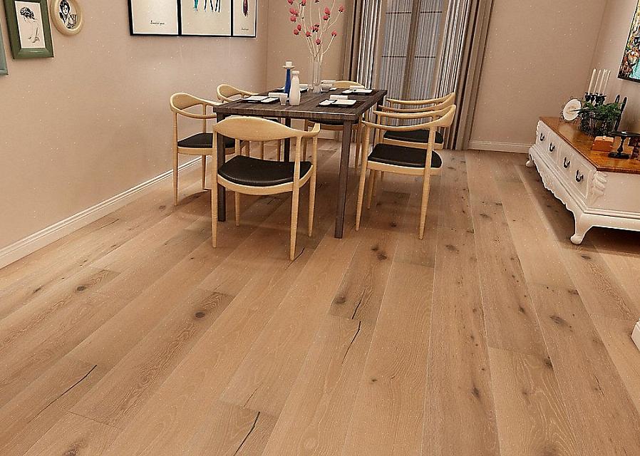 Lumber Liquidators sælger syv hovedtyper af gulve plus tilbehør til gulve